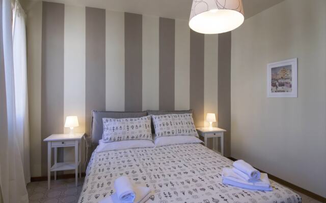 Appartamento  Paola by Vacation in Lucca