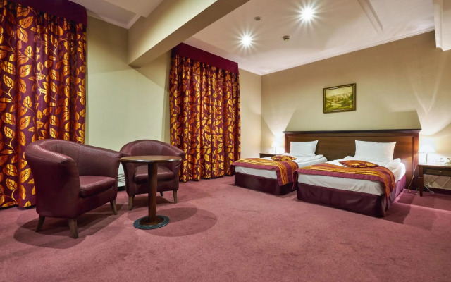 Yantra Grand Hotel -Sharlopov Hotels