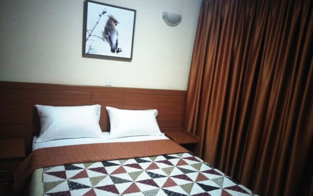 Hotel Enkeleshe
