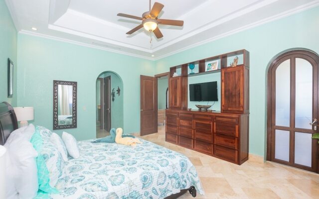 Keyhole Bay Condo 10 1 Bedroom Condo by RedAwning