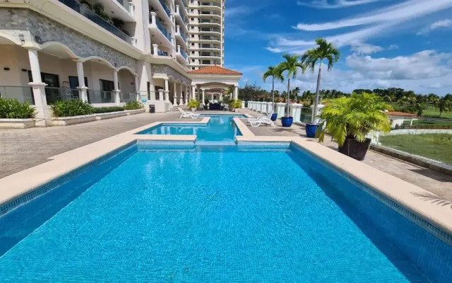 The Golf-view Condo by Acomodo