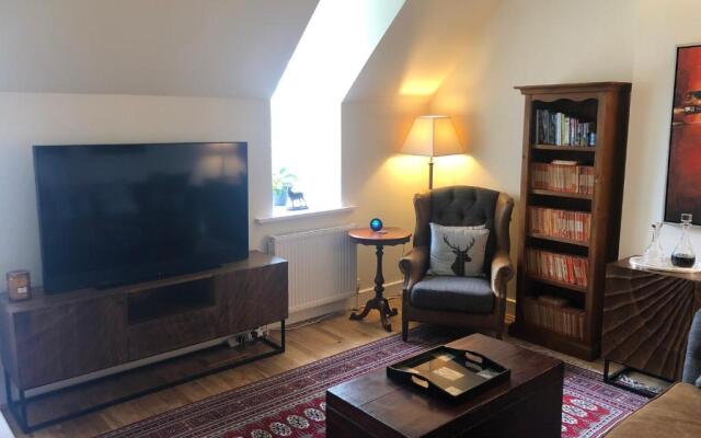 Loch Ness Moat House Apartments