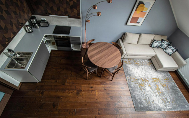 Quite Loft with Balcony and 3 Air Conditioners