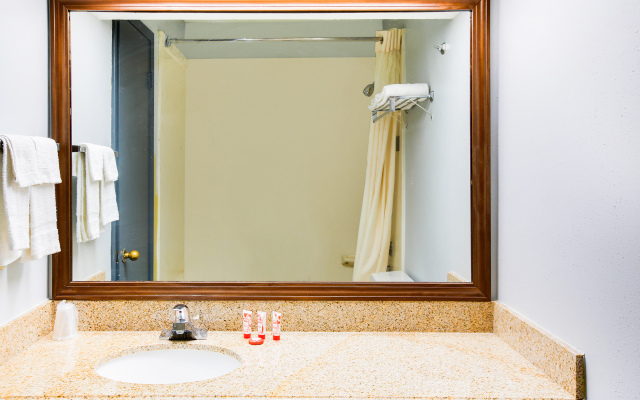 OYO Hotel Texarkana Trinity AR Hwy I-30