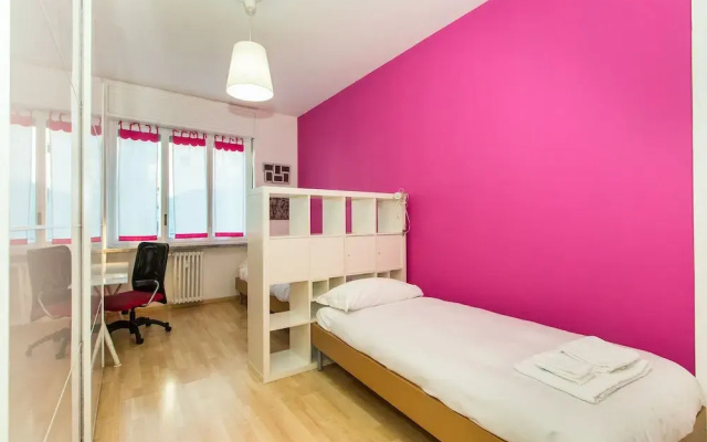 Mm Dante Colorful Apartment