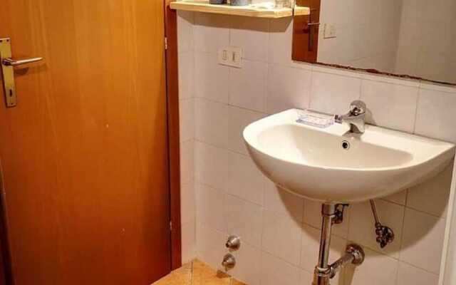 Snug Apartment in Casole D'elsa With Garden