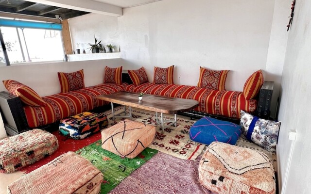 Auberge sunrise surf camp