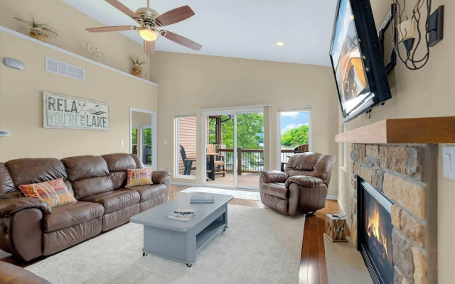 Trails End Hideaway Waterfront