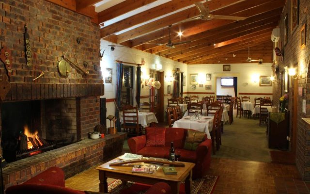 Copper Country Motor Inn & Restaurant