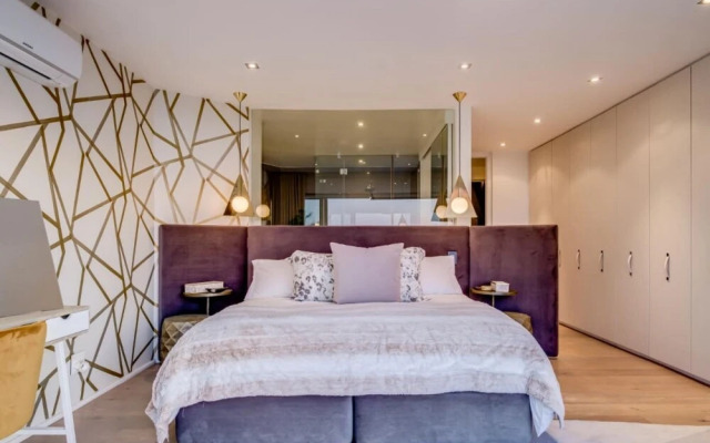 Belle View Villa in Green Point