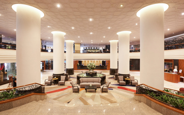 Narai Hotel (SHA Extra Plus)