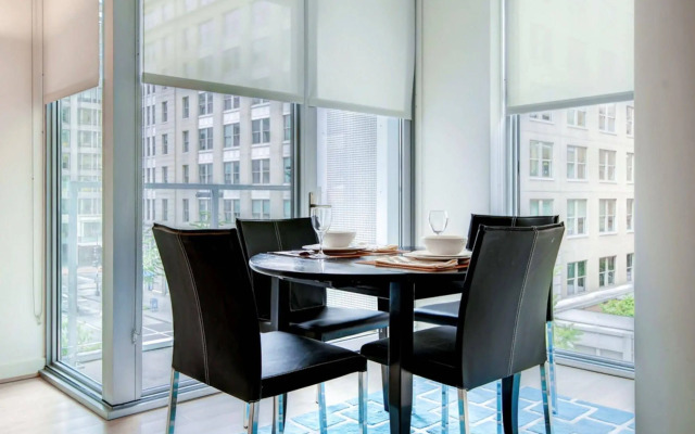 Global Luxury Suites at Chinatown