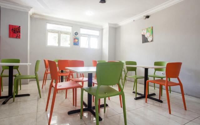 RedDoorz near Marvel City Mall