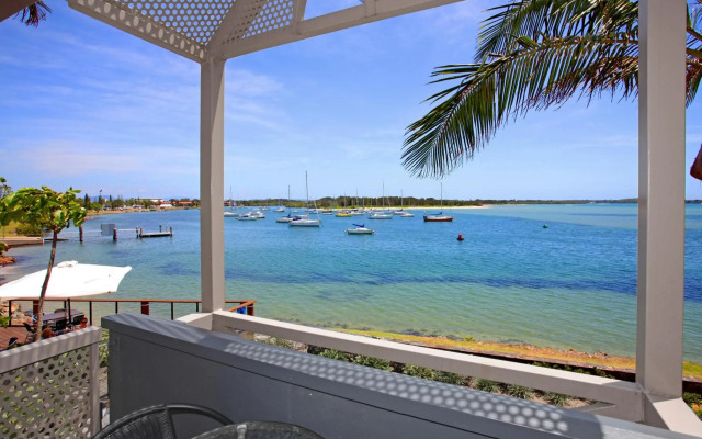 Comfort Resort Waters Edge