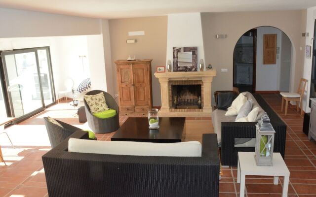 Gorgeous Villa in Ambolo With Private Swimming Pool