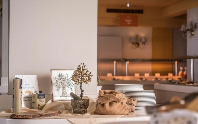 Hydrele Beach Hotel