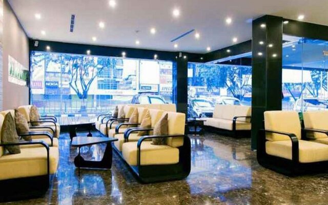 iShine Hotel