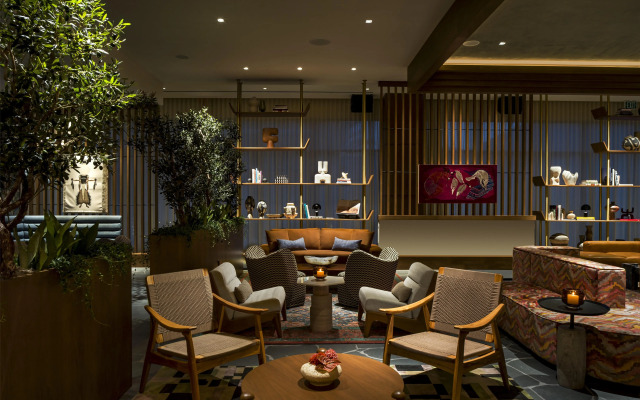 Thompson Palm Springs, by Hyatt