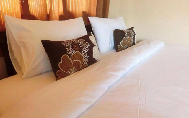 Panisara Pool Villa Huahin