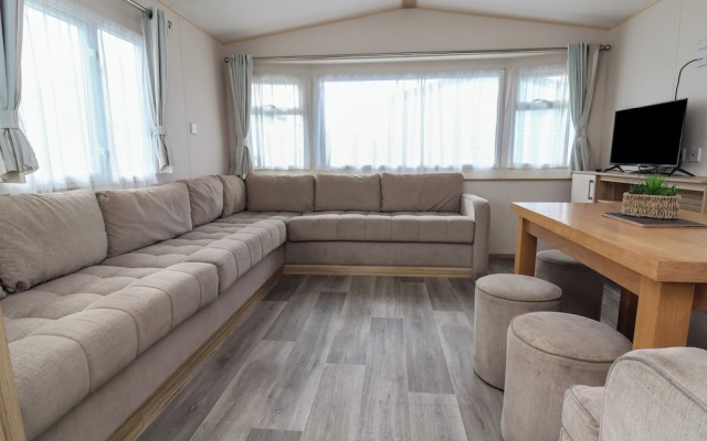 E10 Static Caravan