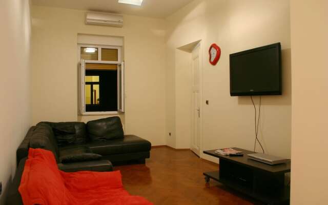 Hostel Colors of Adriatic - Youth Only