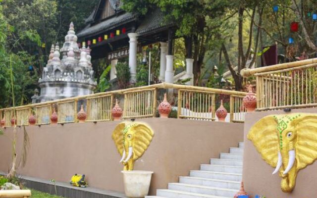 Yueting Hot Spring B&B