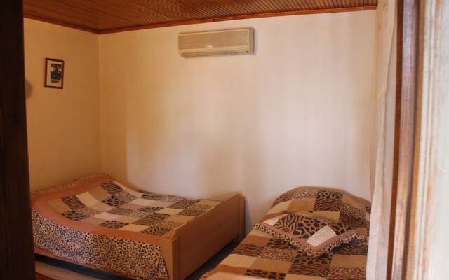 Urla Tarihi Han Otel