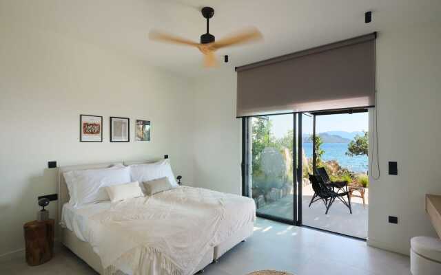 Floating Cube Villas Aegina