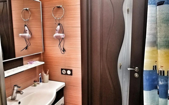 Апартаменты на площади 50 лет Октября 6А