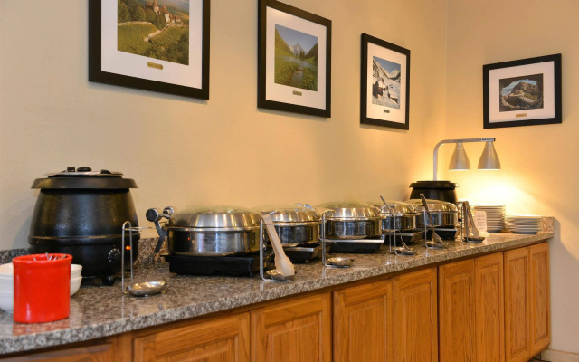 Best Western Swiss Clock Inn