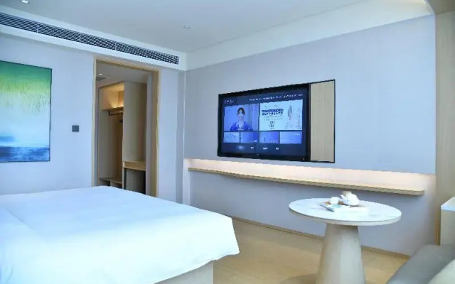 Ji Hotel (Rizhao Lighthouse Seaside Scenic Area)