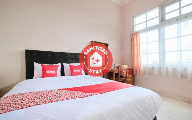 OYO 2061 Rizki Dhira Guest House Syariah