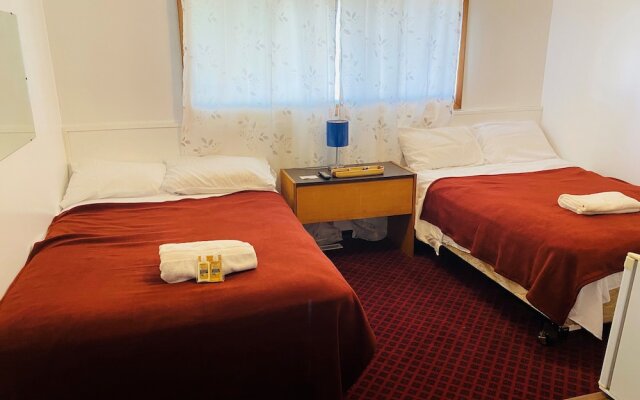 Theodore Motor Hotel