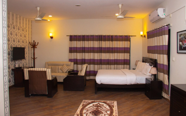 Livin Hub Guest House