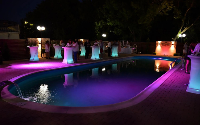 Bacolux Craiovita Hotel & Events