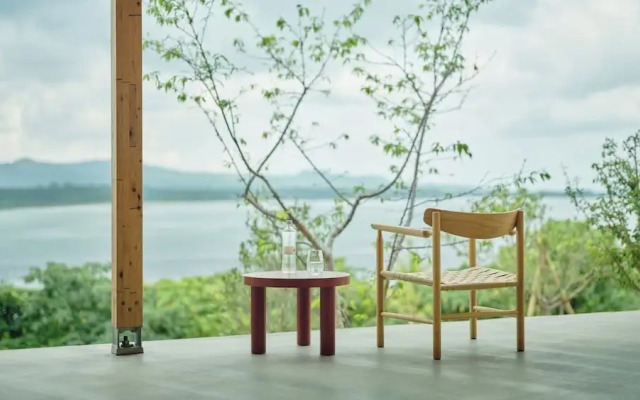 YAWN YARD Kouri Island