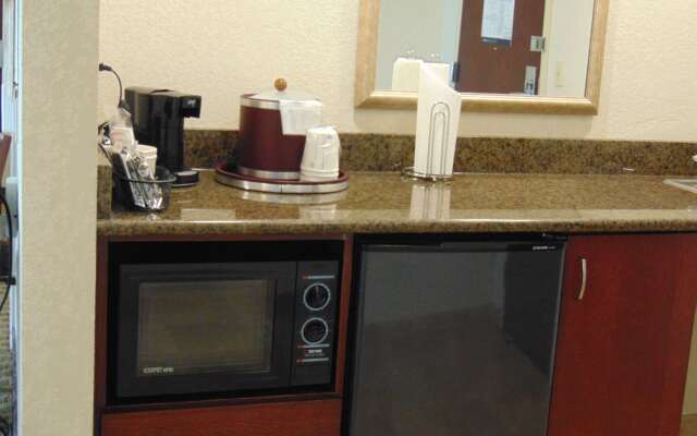 Hampton Inn & Suites Cleveland Mentor