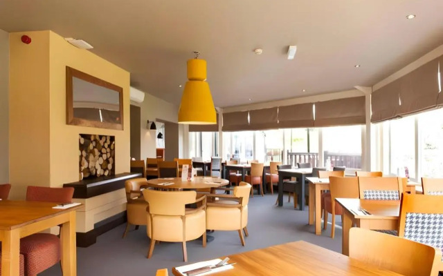 Premier Inn Wirral (Heswall)