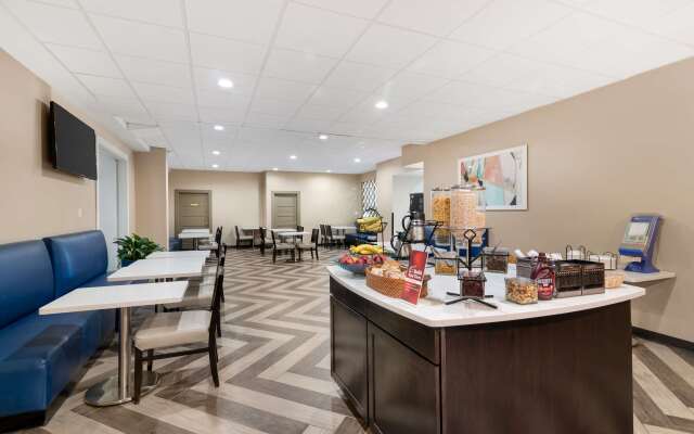Best Western Plus Landmark Inn