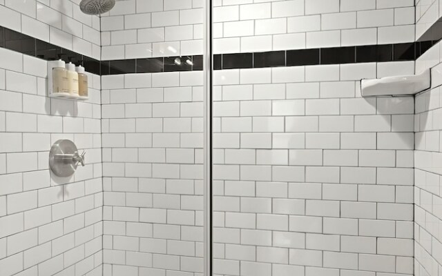 The Maverick, powered by Placemakr - River Walk