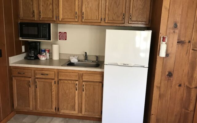 M-22 Inn Suttons Bay