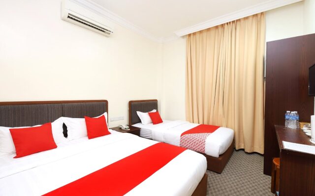 Comfort Hotel By OYO Rooms
