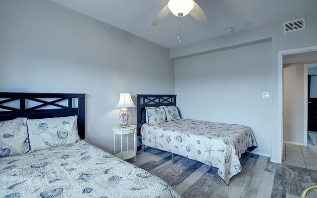 Turtles Pace 2 Bedroom Condo by Redawning