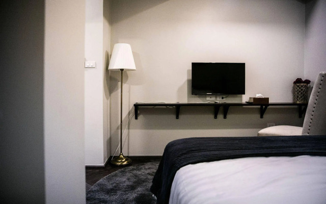 Collection O The Spades Hostel