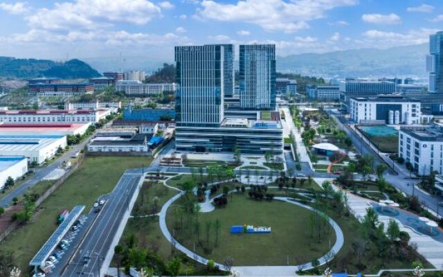 Yibin Lingang University City Convention and Exhibition Center Atour Hotel