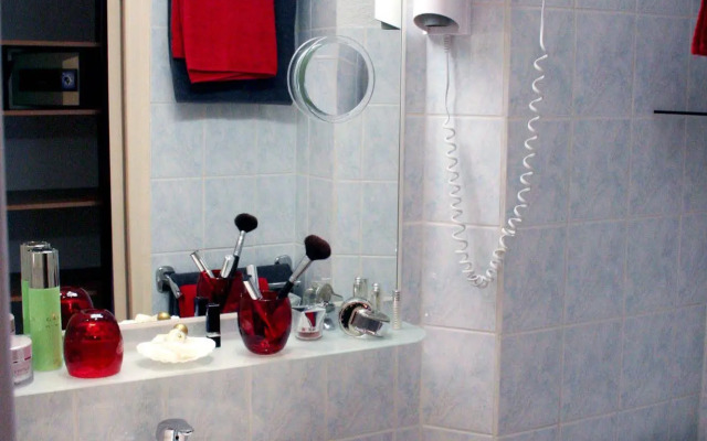 Avaton Hotel