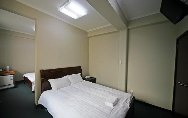 Eden Gardens Motel