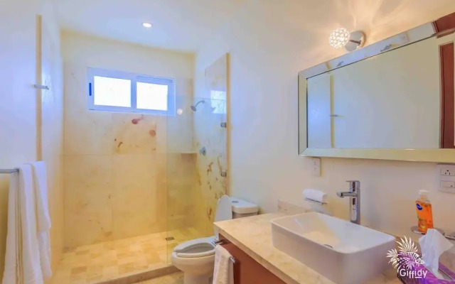 Estrella Del Mar - One Bedroom Suite 102 by Skyrun