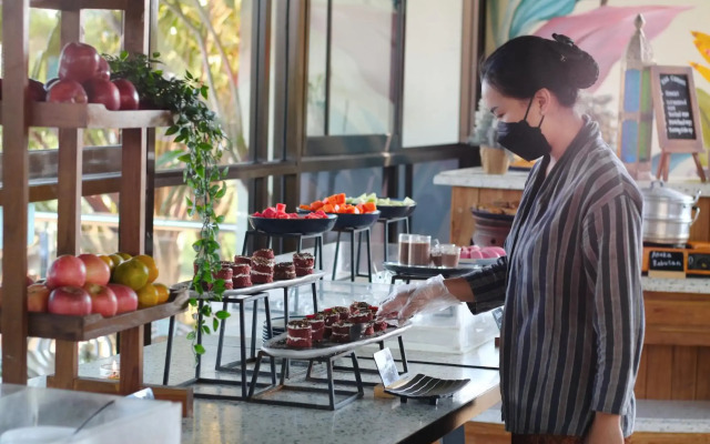 Sunsetfalls Gardens and Resort