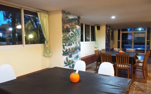 Khao Saming Paradise Resort